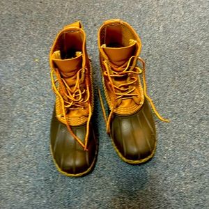 LL Bean Women’s 6” Bean Boots! Size 7(Women’s 8.5)